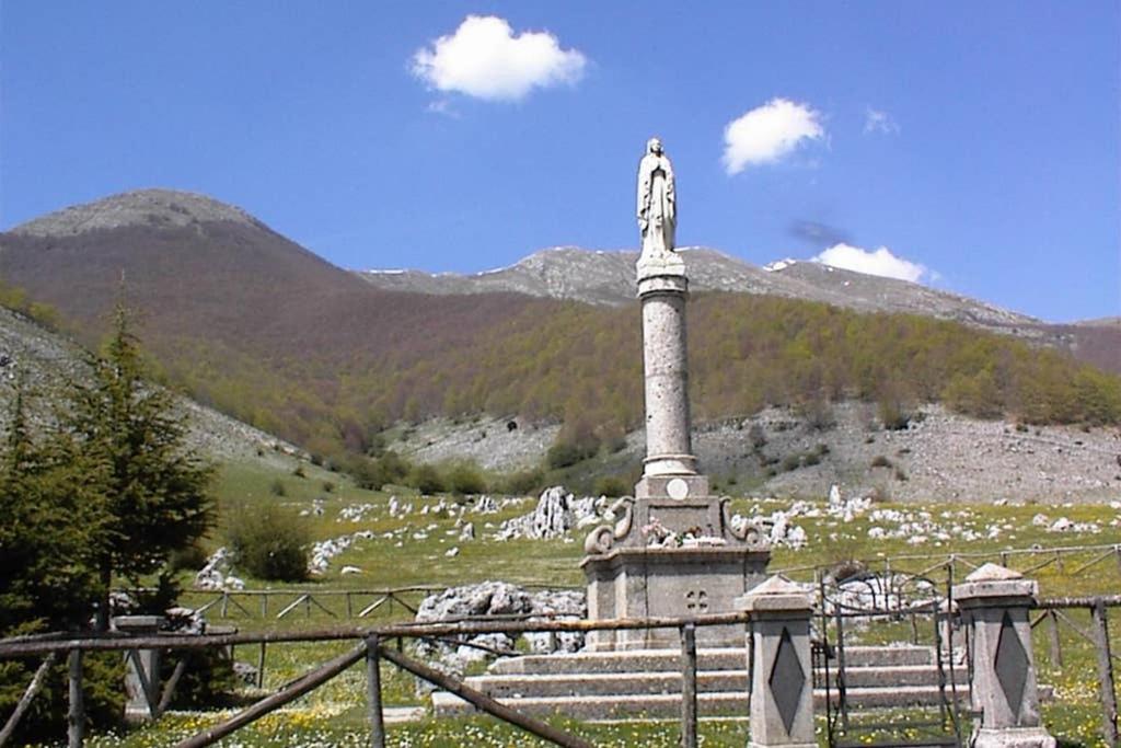 Domus - Casa Vacanza B&B Veroli Екстер'єр фото